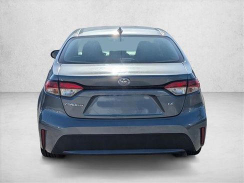 Used 2022 Toyota Corolla LE image 6