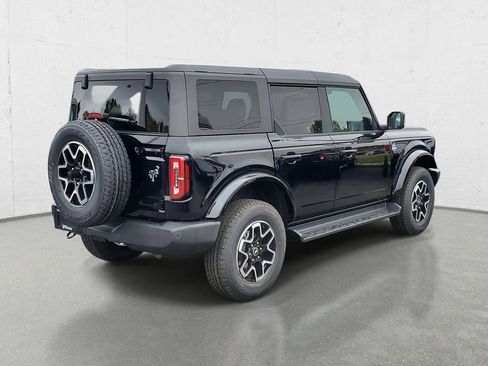 New 2025 Ford Bronco Outer Banks image 7