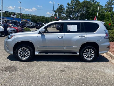 Used 2014 Lexus GX 460 w/ Premium Package AWD/4WD image 4