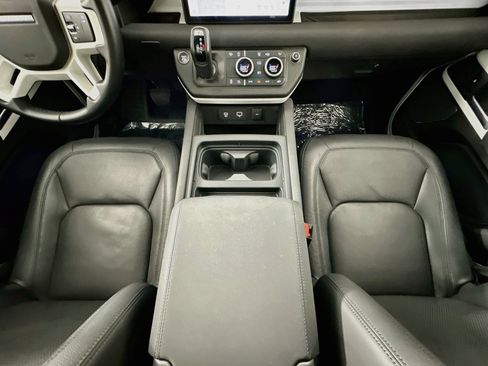Used 2023 Land Rover Defender 110 SE AWD/4WD image 23
