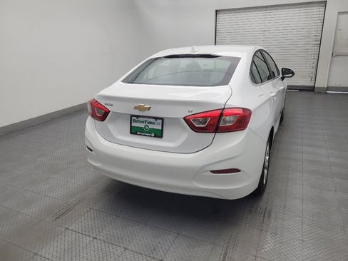 Used 2019 Chevrolet Cruze LT FWD image 7