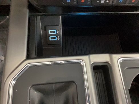 Used 2020 Ford F150 Platinum w/ Equipment Group 701A Luxury image 32