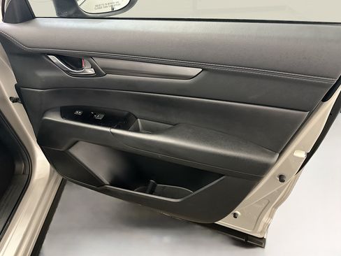 Used 2025 MAZDA CX-5 AWD 2.5 S w/ Preferred Package image 35
