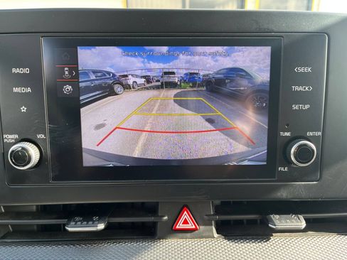 Used 2025 Kia Sportage LX FWD image 24