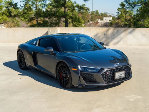 Used 2020 Audi R8 V10 w/ Carbon Exterior Package image 15