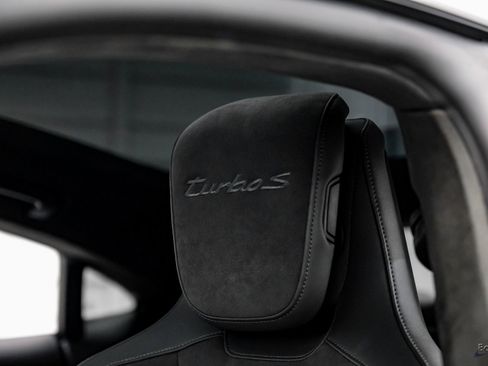 Used 2020 Porsche Taycan Turbo S image 38