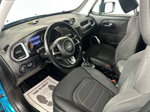Certified 2021 Jeep Renegade Latitude w/ Convenience Group AWD/4WD image 19