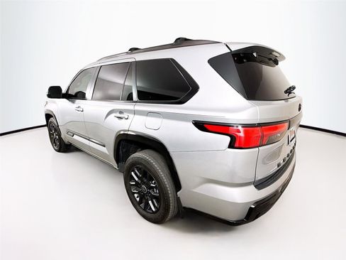 Used 2024 Toyota Sequoia Platinum image 11