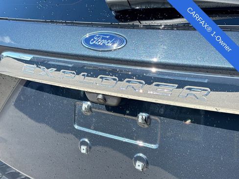 Used 2023 Ford Explorer XLT w/ Equipment Group 202A AWD/4WD image 12