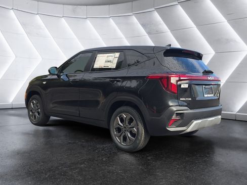New 2026 Kia Seltos LX AWD/4WD image 3