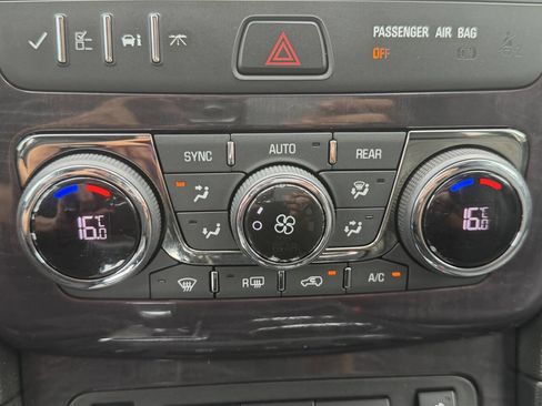 Used 2016 Buick Enclave Leather FWD image 16