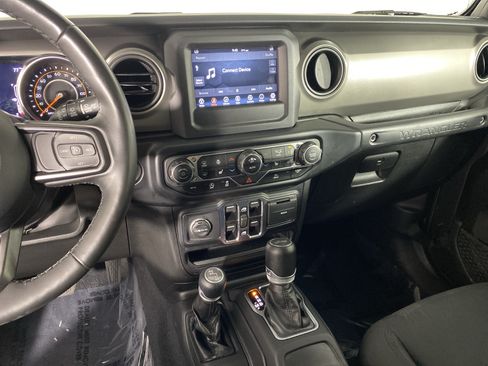 Used 2022 Jeep Wrangler Unlimited Sport AWD/4WD image 26