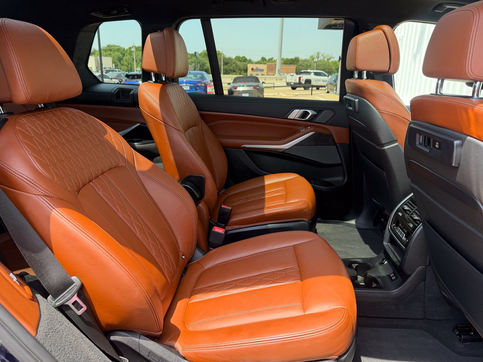 Used 2022 BMW X7 M50i AWD/4WD image 25