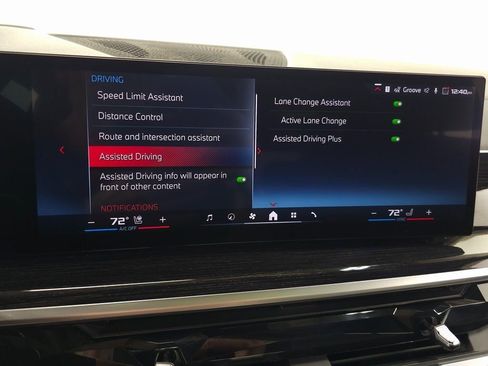 Used 2025 BMW X7 M60i image 31