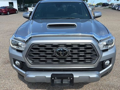 Used 2021 Toyota Tacoma TRD Sport AWD/4WD image 8