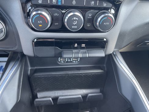Used 2024 RAM 1500 Laramie RWD image 29