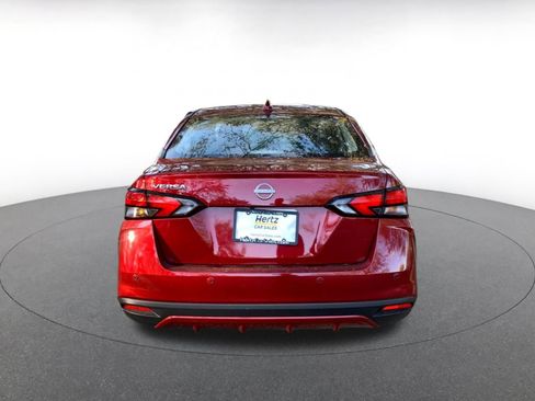 Used 2025 Nissan Versa SV image 6