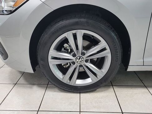 Used 2023 Volkswagen Jetta SE w/ Panoramic Sunroof Package FWD image 48