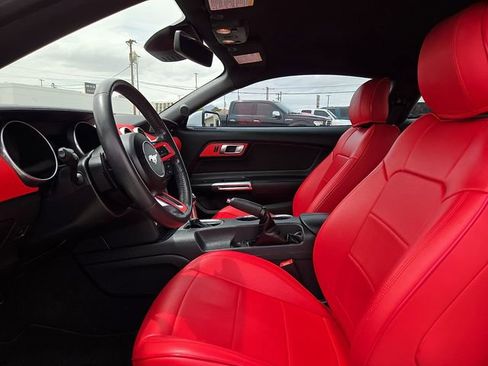 Used 2021 Ford Mustang GT RWD image 14