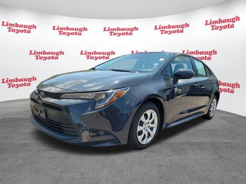 Used 2025 Toyota Corolla LE FWD image 20