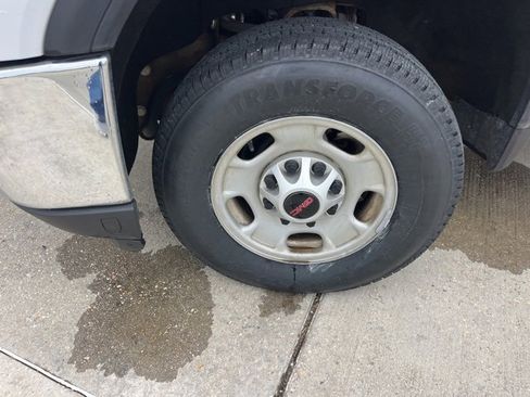 Used 2023 GMC Sierra 2500 Pro w/ Convenience Package image 24