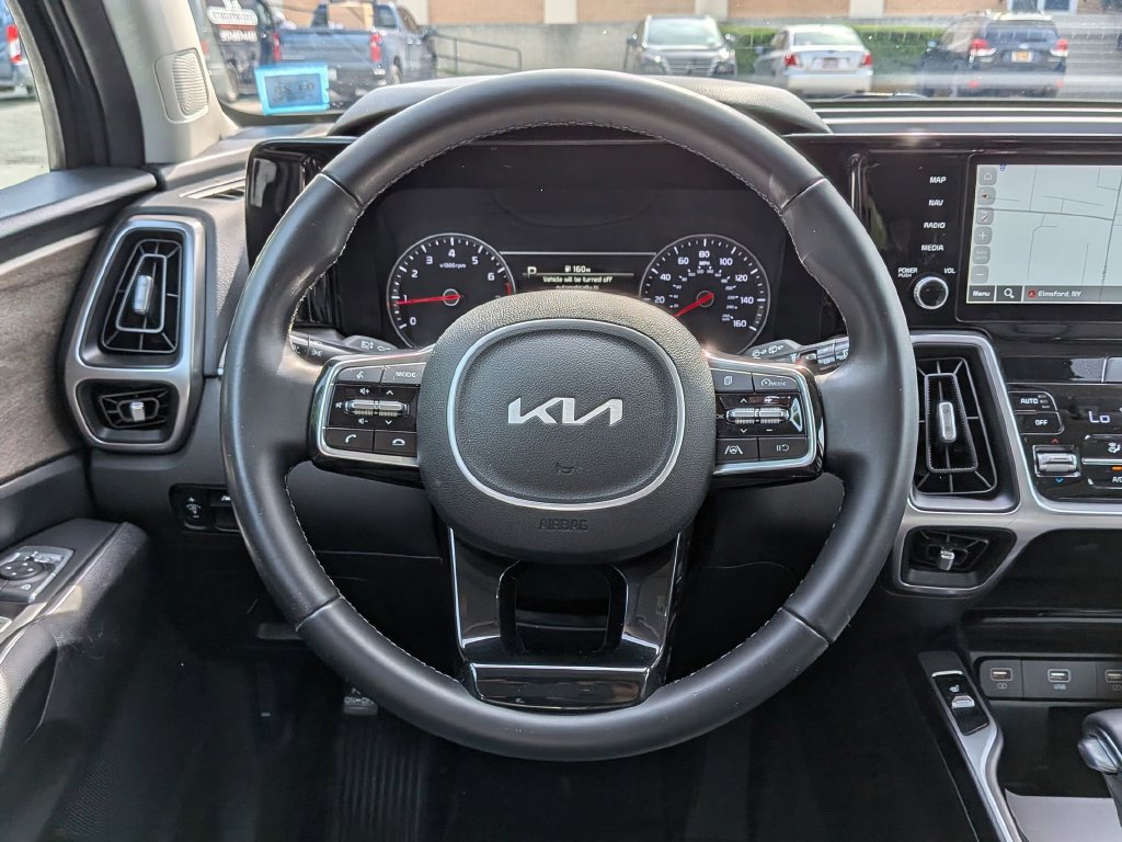Used 2022 Kia Sorento S w/ Panoramic Sunroof Package AWD/4WD image 14