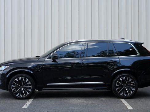 Used 2025 Volvo XC90 B5 Ultra w/ Protection Package Premier AWD/4WD image 55