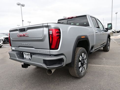 New 2026 GMC Sierra 2500 Denali w/ Denali Reserve Package image 8