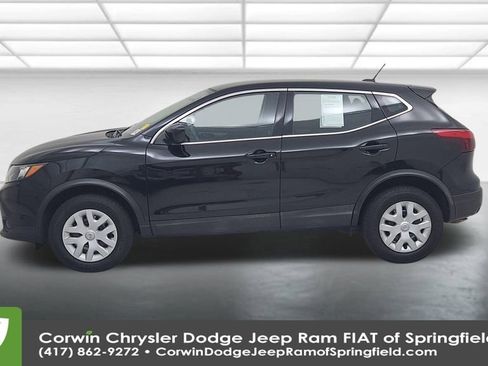 Used 2019 Nissan Rogue Sport S image 8