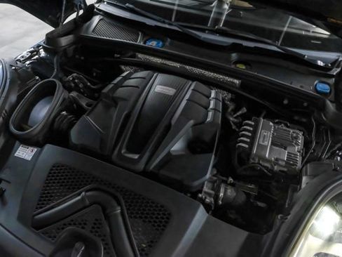 Used 2019 Porsche Macan S AWD/4WD image 52