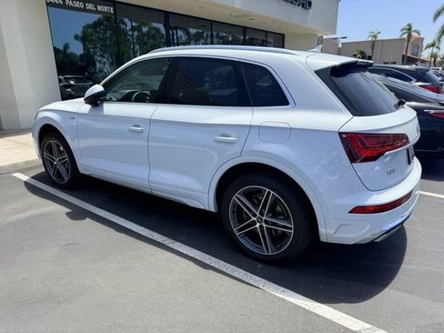 Used 2021 Audi Q5 e Premium Plus w/ Premium Plus Package AWD/4WD image 2