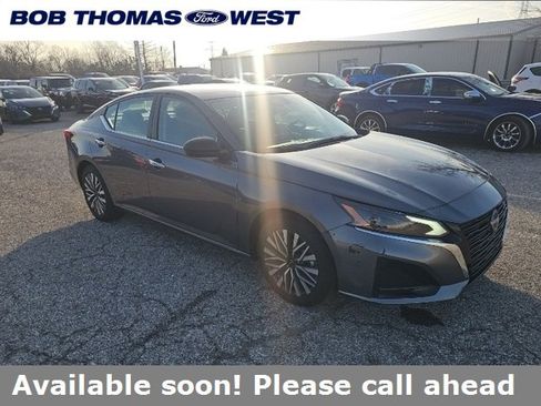 Used 2024 Nissan Altima 2.5 SV image 1