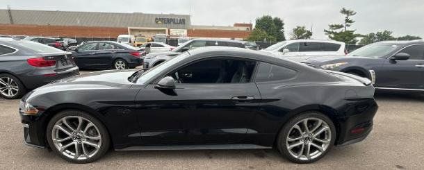 Used 2021 Ford Mustang GT Premium w/ Equipment Group 401A RWD image 3