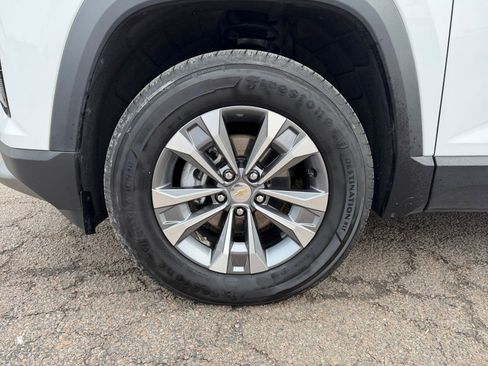 Used 2025 Chevrolet Equinox LT image 29