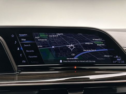 Used 2022 Cadillac Escalade Premium Luxury image 30