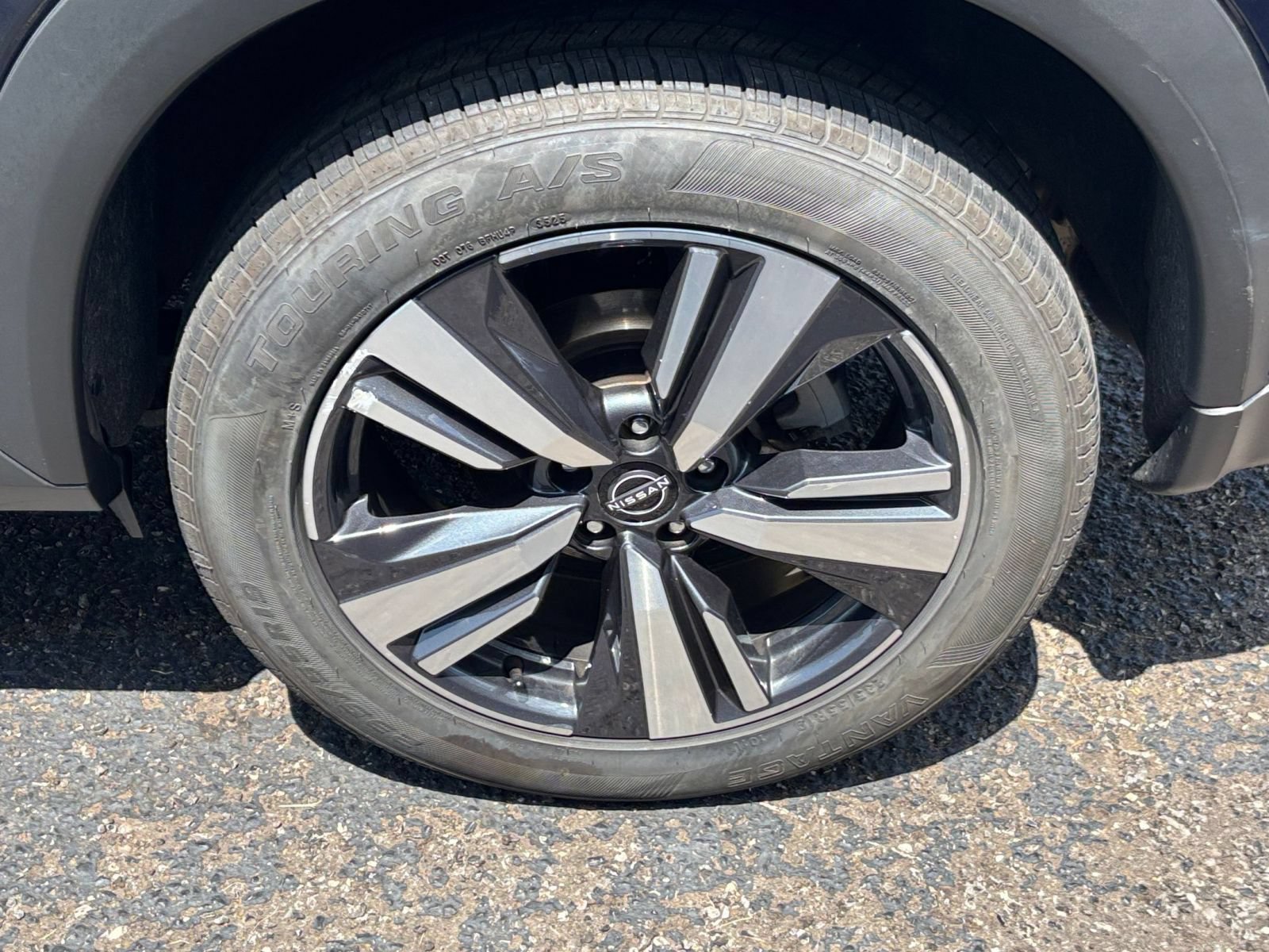 Used 2026 Nissan Rogue SL FWD image 32