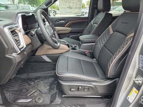 New 2026 GMC Canyon Denali AWD/4WD image 4