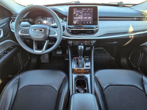 Used 2022 Jeep Compass Latitude image 8