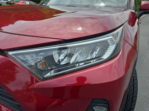 Used 2020 Toyota RAV4 XLE w/ Convenience Package FWD image 33