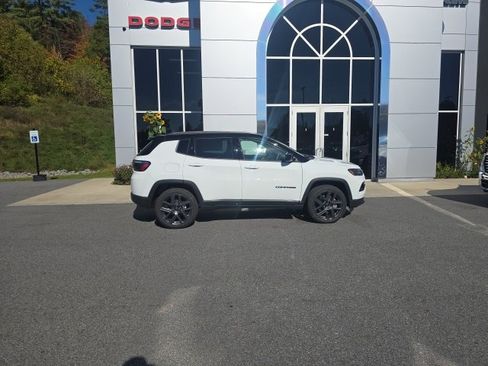 New 2026 Jeep Compass Limited image 7