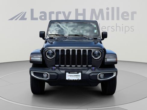 Used 2023 Jeep Gladiator Sport AWD/4WD image 9