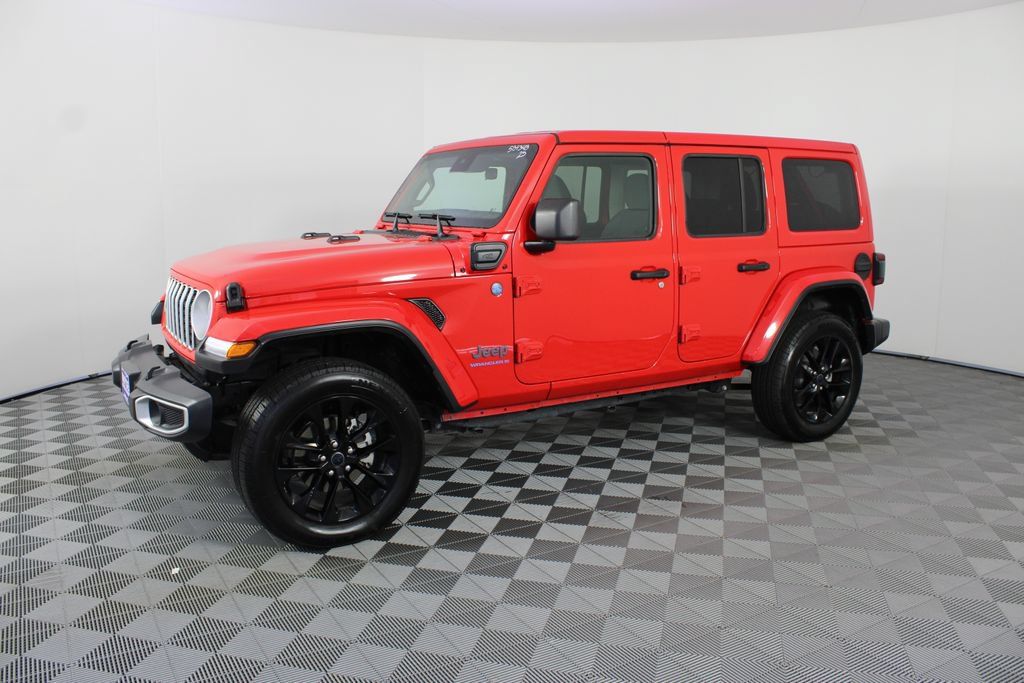 Used 2025 Jeep Wrangler Unlimited Sahara w/ Safety Group AWD/4WD image 2