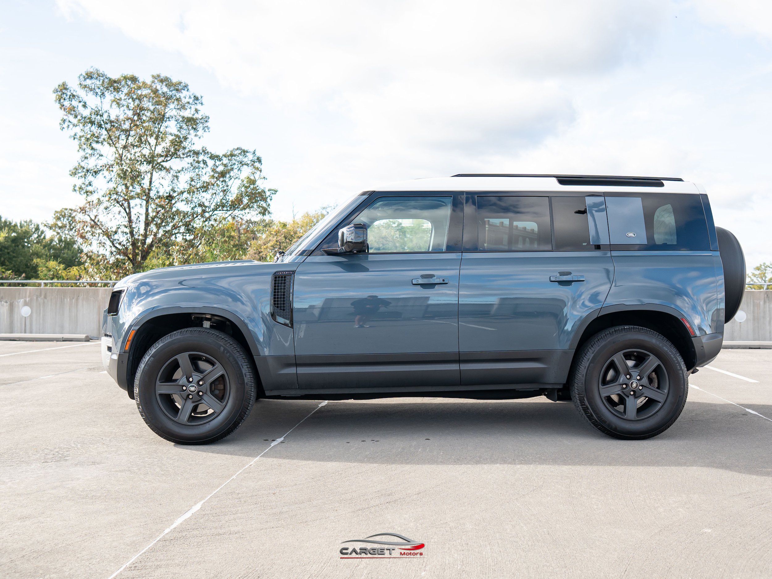 Used 2020 Land Rover Defender 110 AWD/4WD image 4