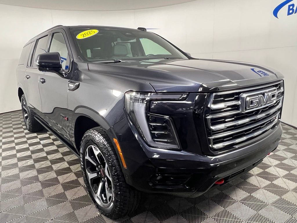 Used 2025 GMC Yukon XL AT4 AWD/4WD image 8