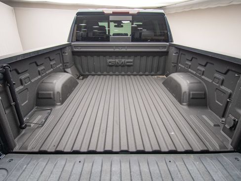 Used 2019 GMC Sierra 1500 SLT w/ SLT Premium Plus Package AWD/4WD image 41
