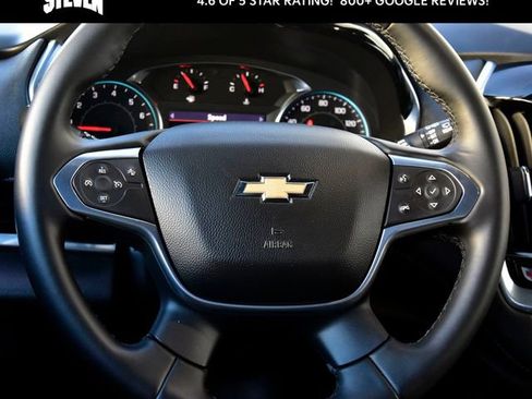 Used 2023 Chevrolet Traverse LT image 19