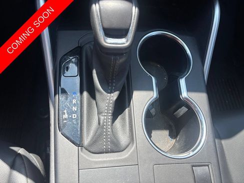 Used 2024 Toyota Highlander XLE FWD image 33