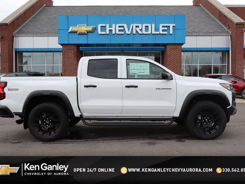 New 2024 Chevrolet Colorado Trail Boss w/ LPO, Dark Essentials Package image 1