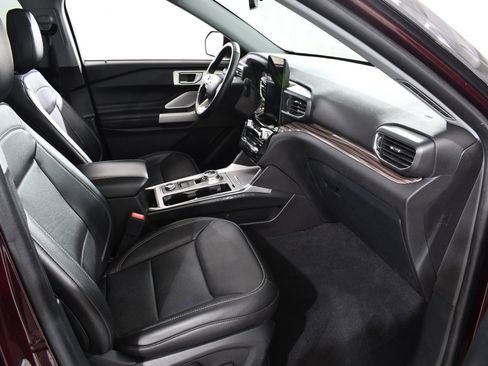 Used 2023 Ford Explorer Limited w/ Limited Technology Package image 10