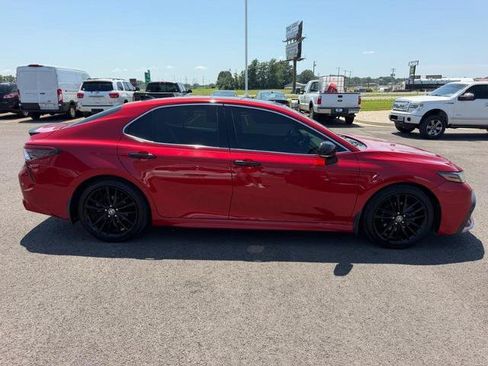 Used 2022 Toyota Camry XSE FWD image 4